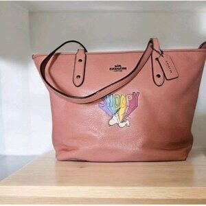 NWOT Coach x Peanuts Snoopy Tote Pink Melon Leather Limited Edition RARE